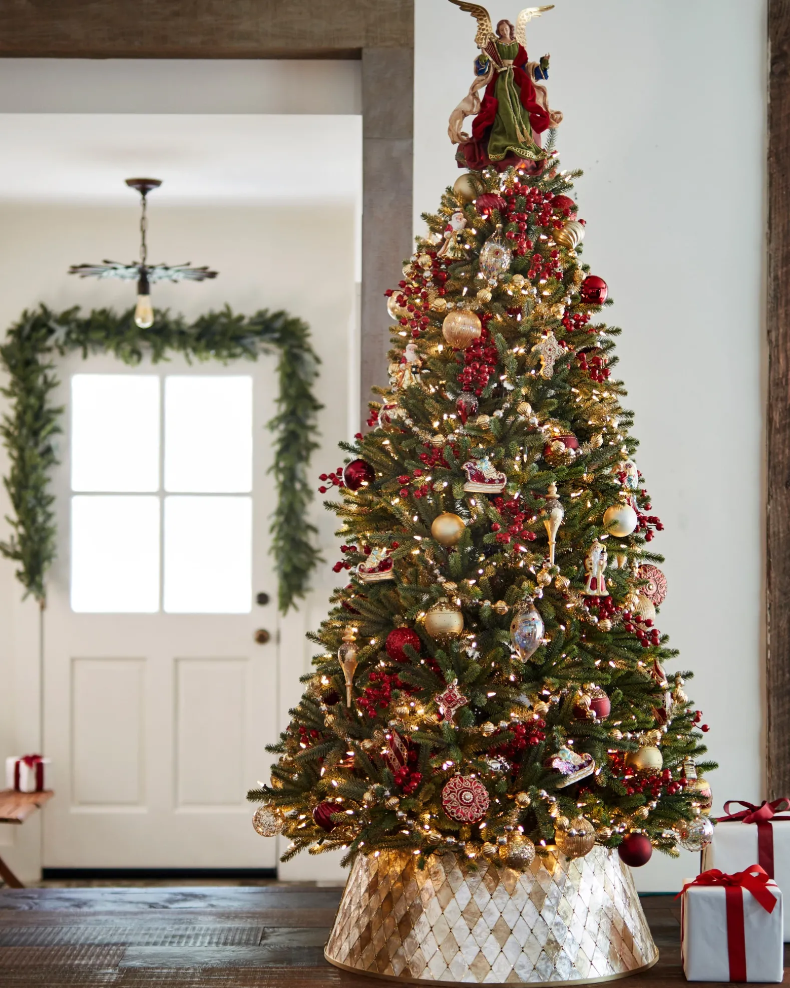 Capiz Christmas Tree Collar