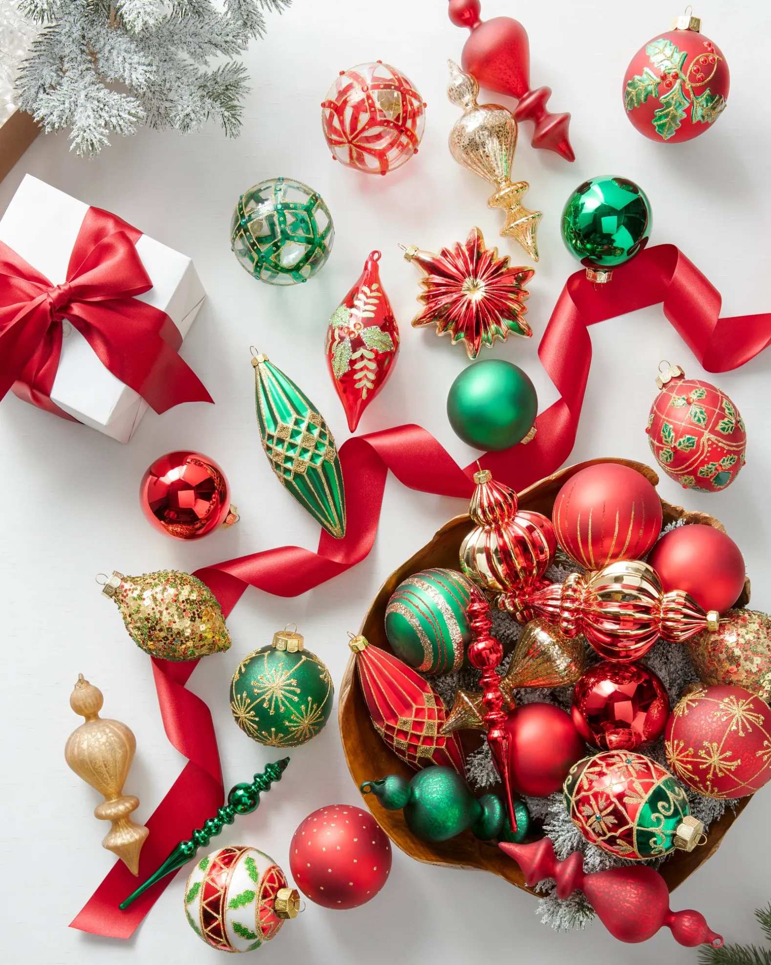 Christmas Cheer Ornament Collection