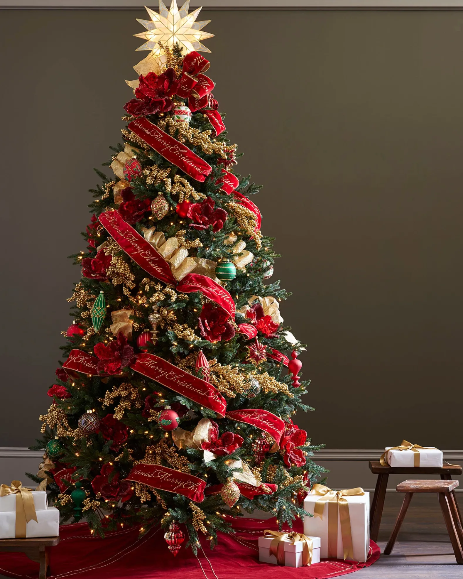 Christmas Cheer Ornament Collection