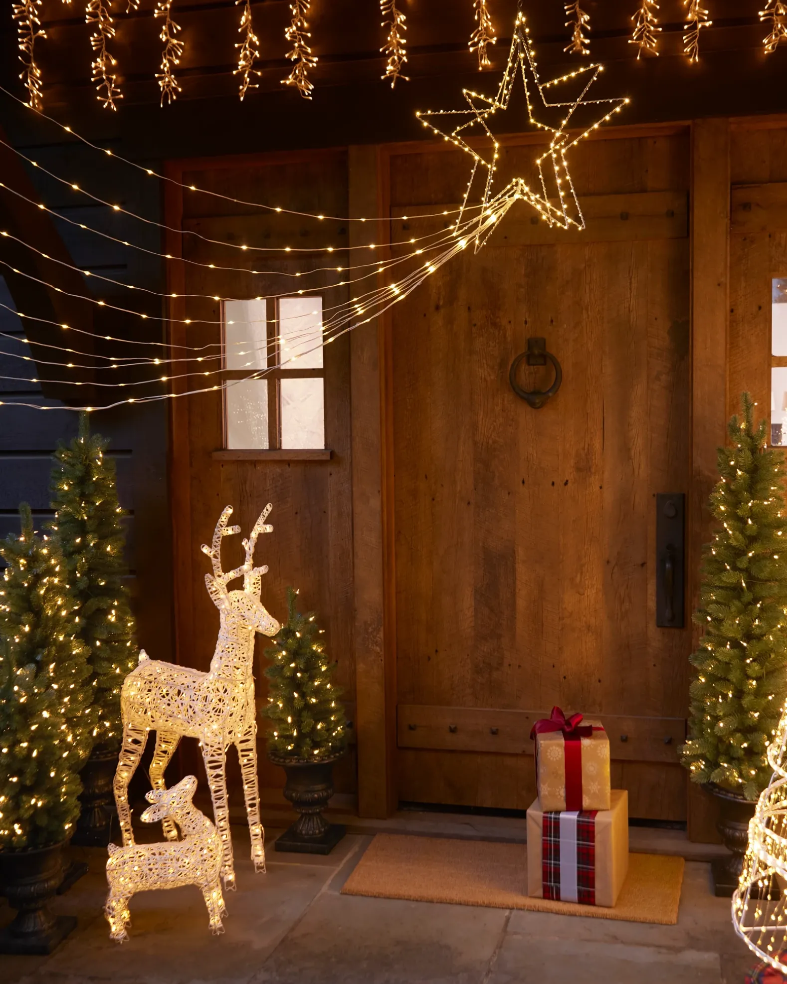 Outdoor Lit LED Wintry Wonder Friends
